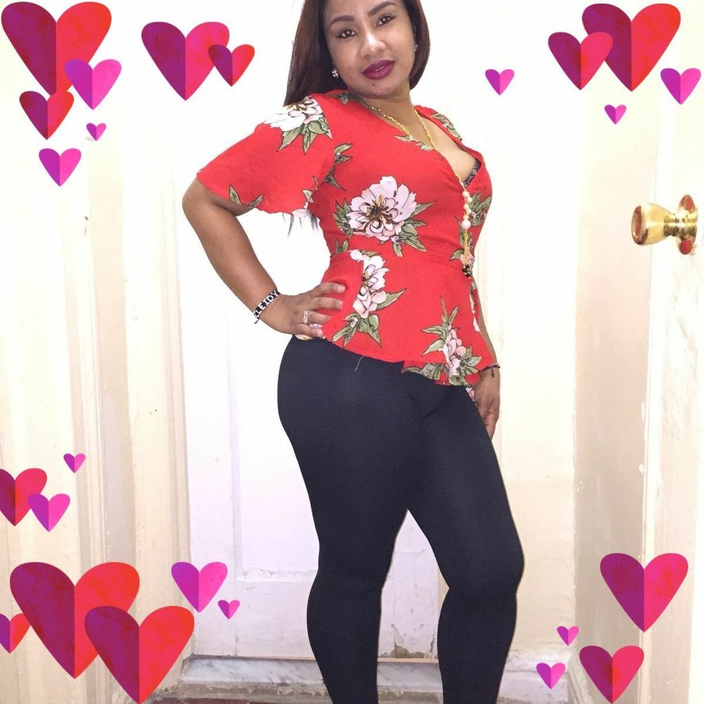 Meet your Posher, Stela